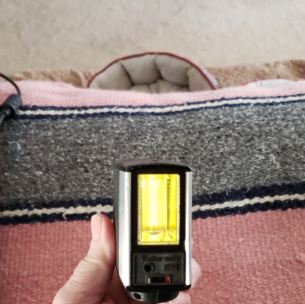 Vintage Vivitar 252 Flash,  works great still